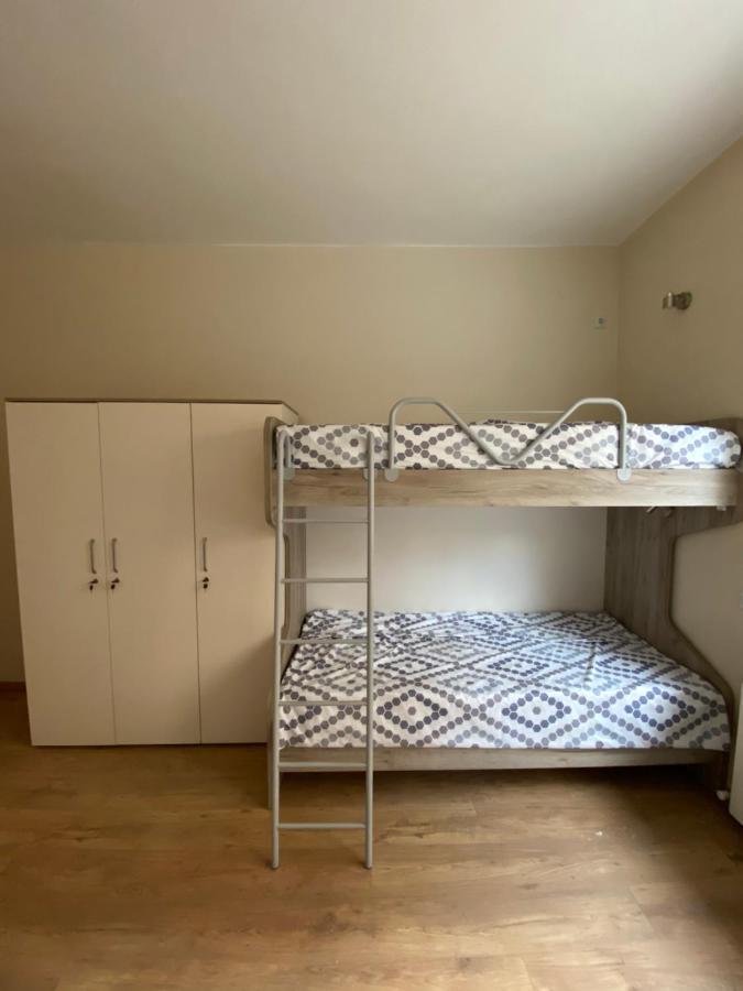 R&K Hostel Скопье Экстерьер фото