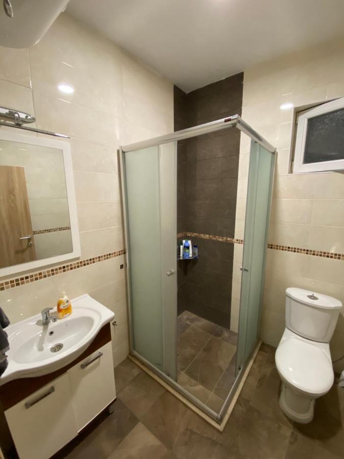 R&K Hostel Скопье Экстерьер фото
