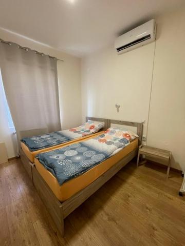R&K Hostel Скопье Экстерьер фото